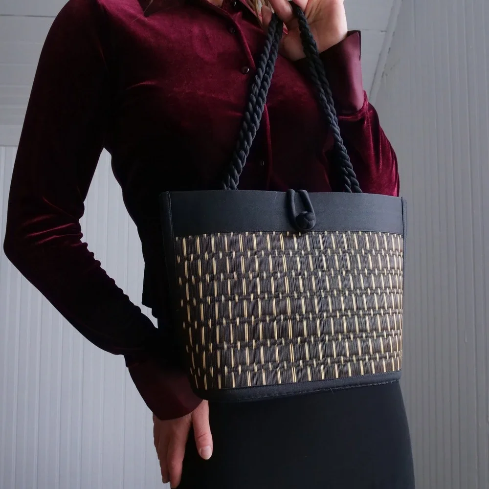 Black and Tan Vintage 90s Purse - Picture 7 of 7